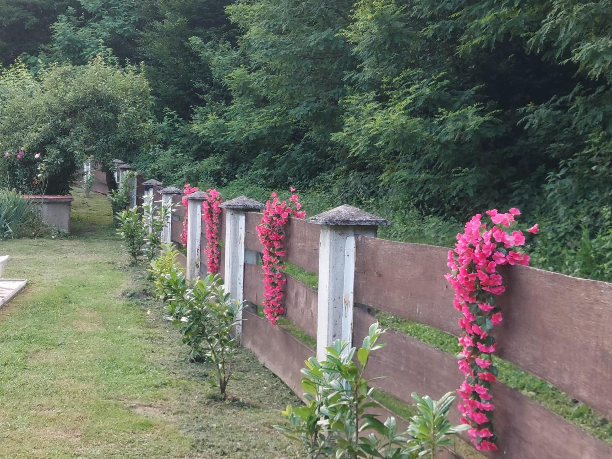 Villa Kuca Za Odmor Mazuran Karlovac Esterno foto